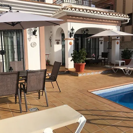 Casa Rosi, vistas al mar, piscina privada y A/A Casa vacanze Nerja